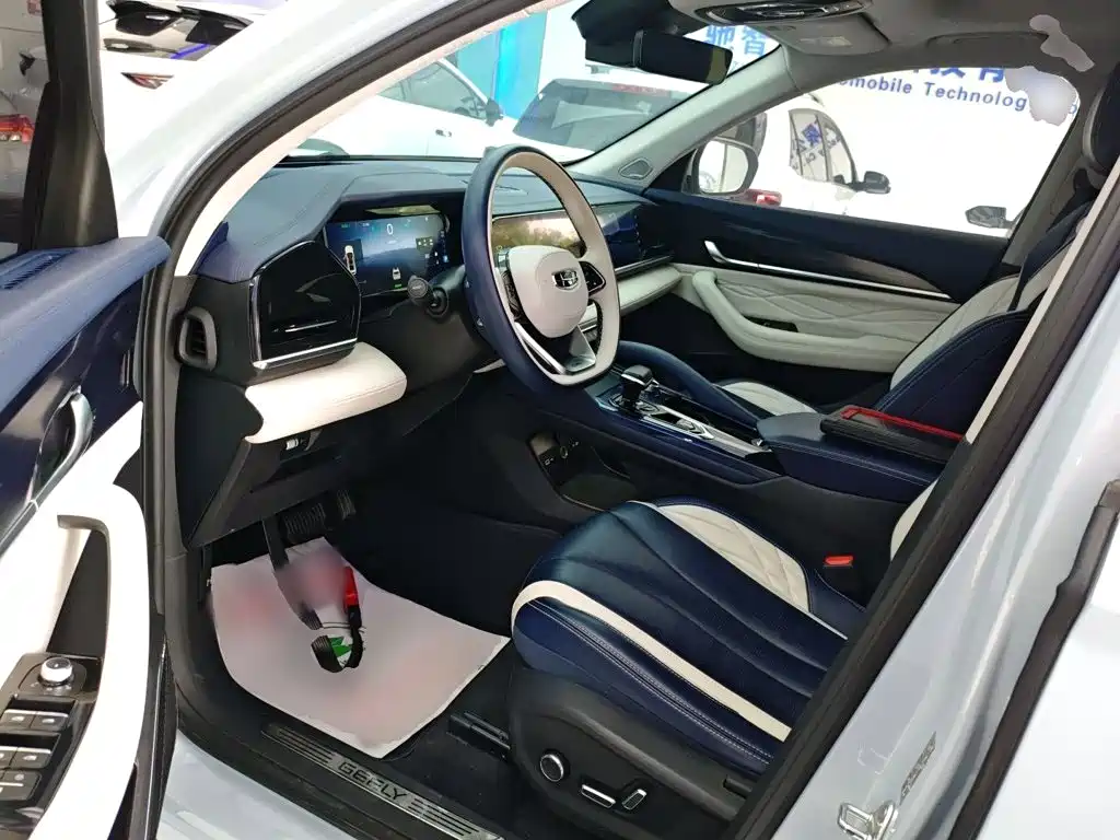 Xingyue L 2022 1.5T Thor Hi·F petrol-electric hybrid version Super Rui купить на сайте DeffCars