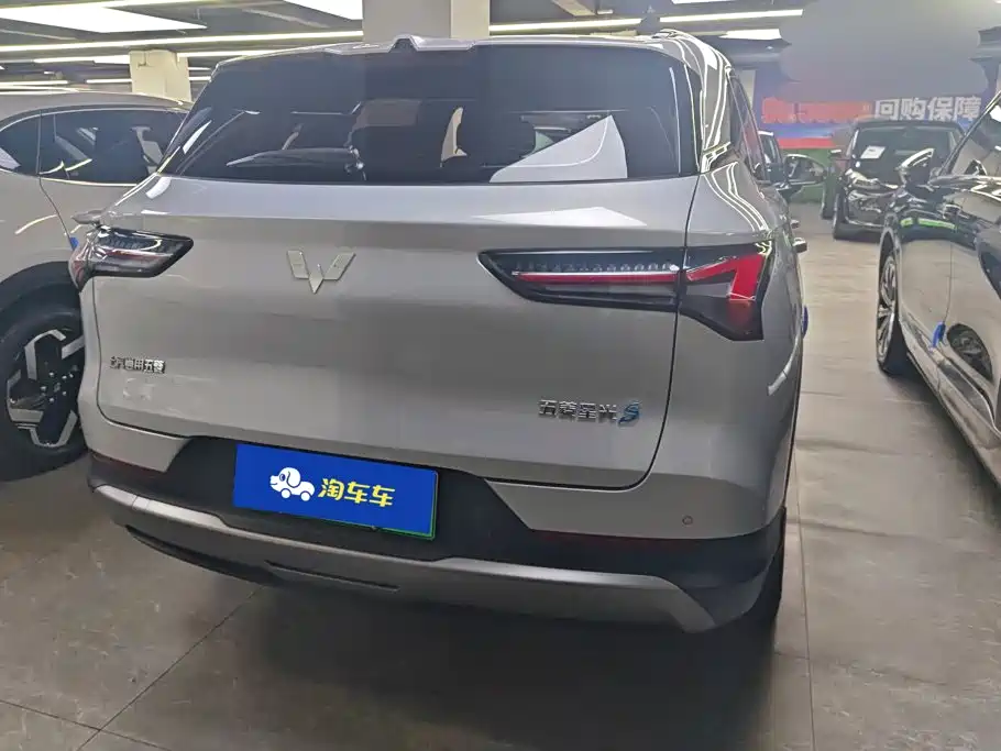 Wuling Starlight S 2024 model 130km pilot model купить на сайте DeffCars