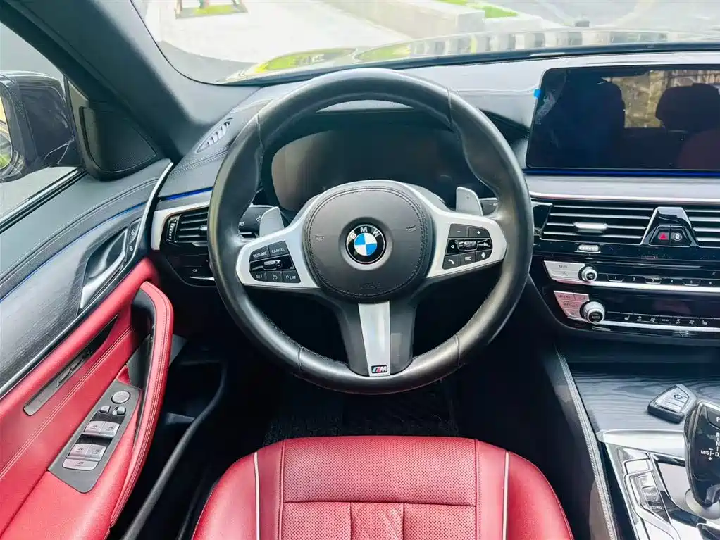 BMW 5 Series 2021 530Li Leading M Sports Package купить на сайте DeffCars