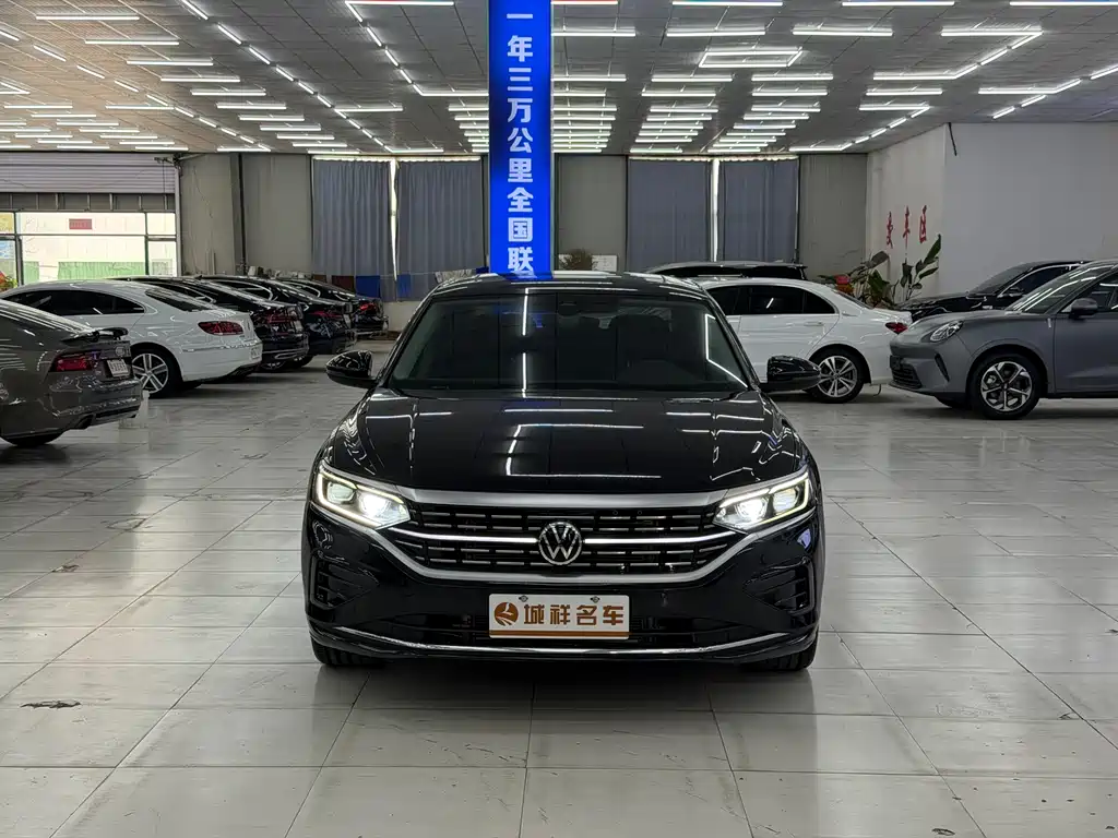 Passat 2022 380TSI Deluxe Edition купить на сайте DeffCars