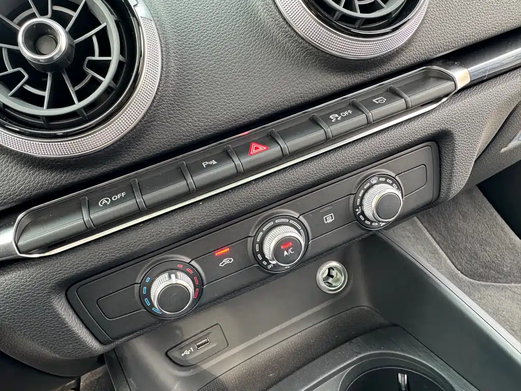 Audi A3 2020 Limousine 35 TFSI Fashion Type National V купить на сайте DeffCars