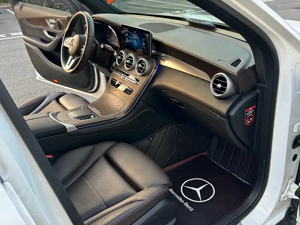 Mercedes-Benz GLC 2020 facelift GLC 260 L 4MATIC luxury model купить на сайте DeffCars