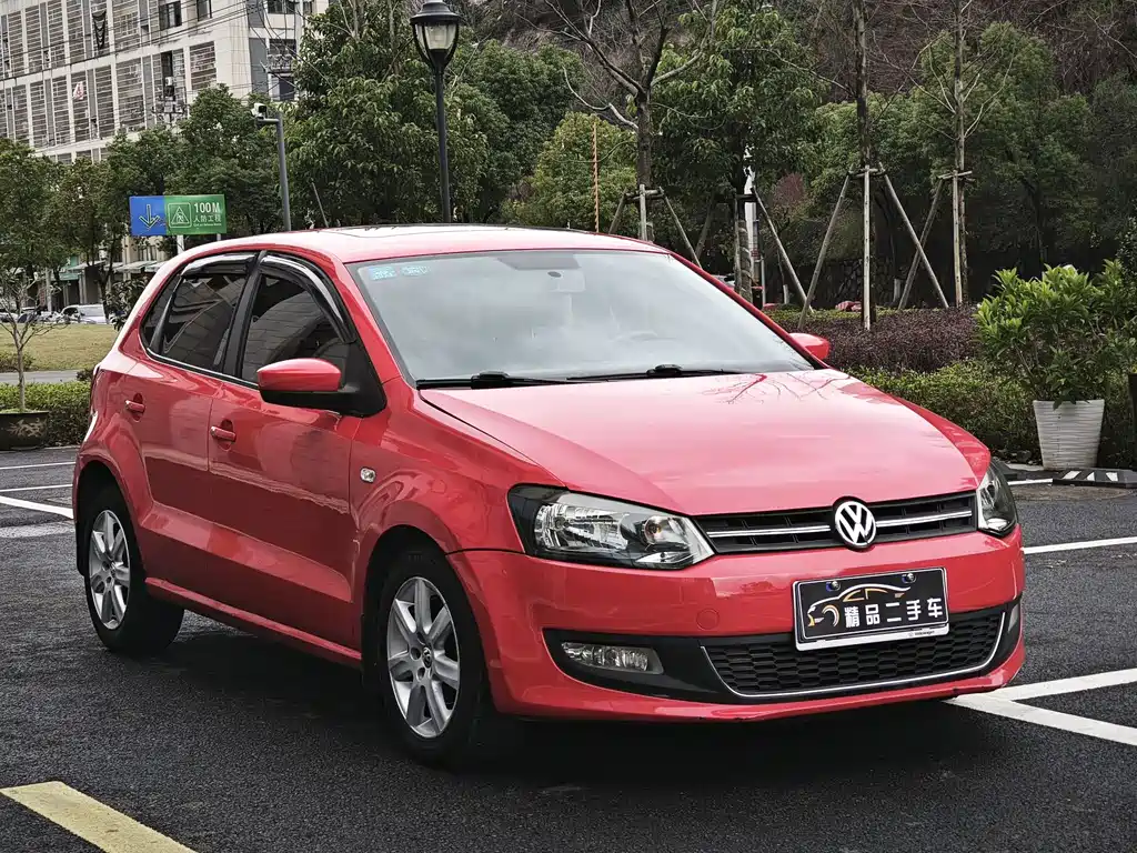 Polo 2013 1.4L automatic luxury version купить на сайте DeffCars