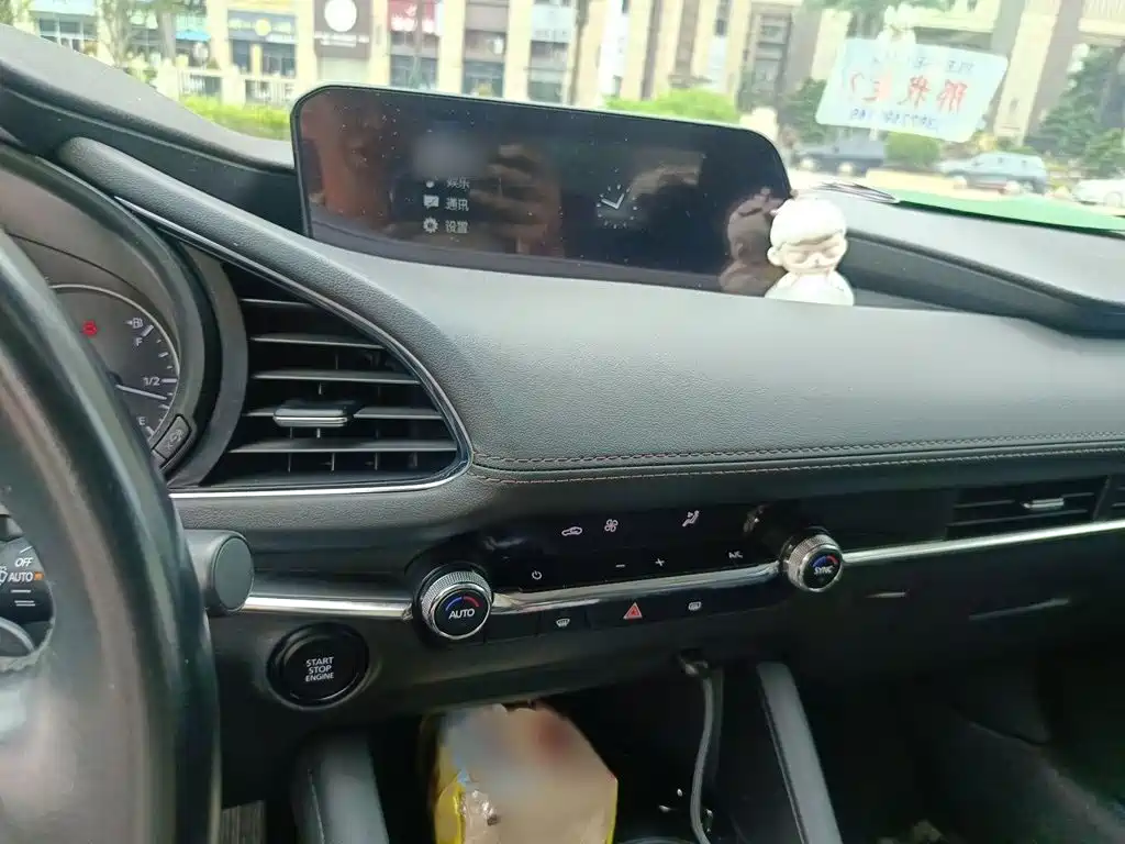 Mazda3 Angkesela 2022 2.0L Automatic Premium Edition купить на сайте DeffCars