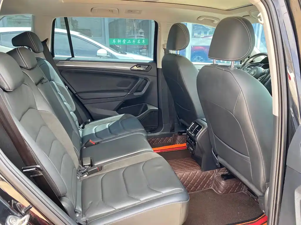 Tiguan L 2021 330TSI automatic two-wheel drive R-Line version купить на сайте DeffCars