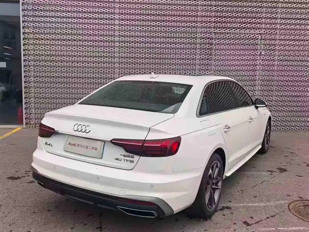 Audi A4L 2024 40 TFSI Fashionable and Dynamic купить на сайте DeffCars