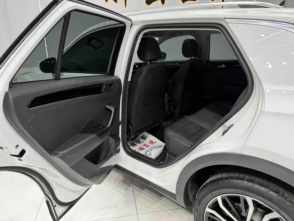 T-ROC 2022 model 280TSI DSG two-wheel drive comfort PLUS купить на сайте DeffCars