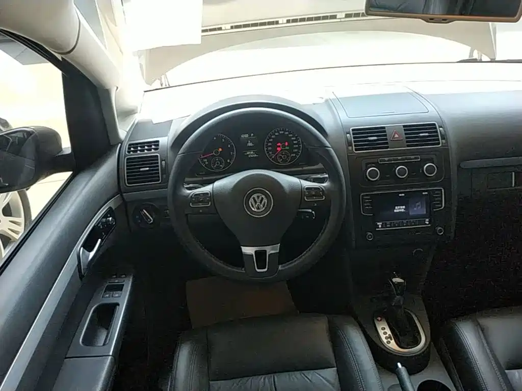 Touran 2015 1.4T DSG comfort version 5 seats купить на сайте DeffCars