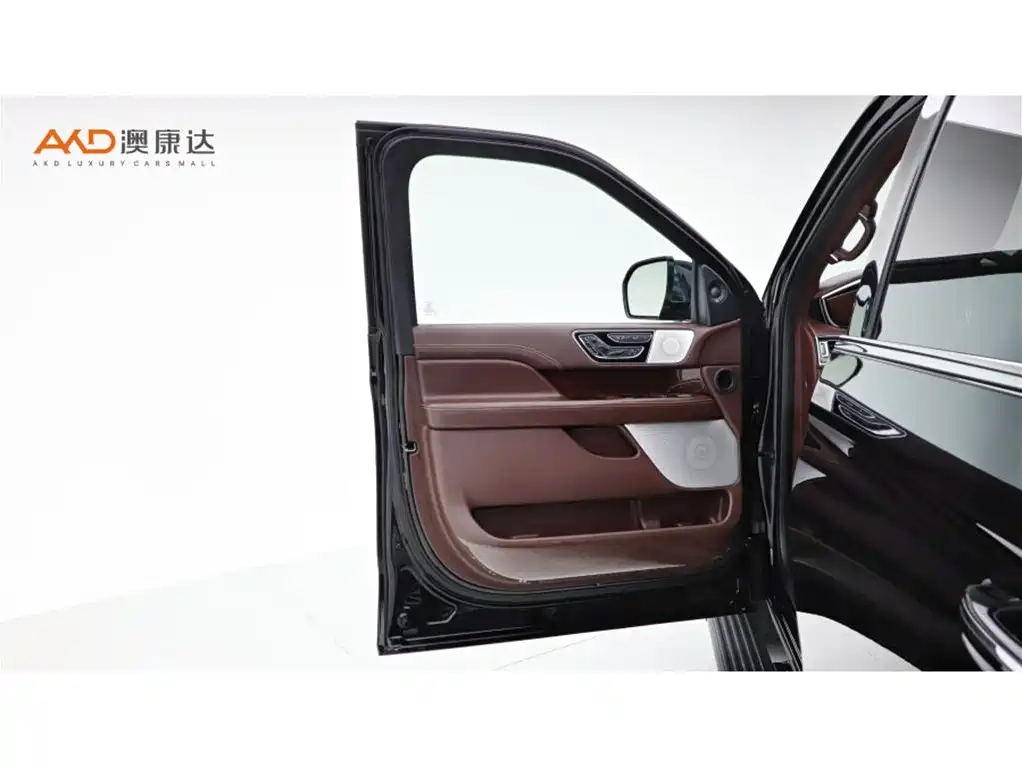 Navigator 2020 3.5T President Series купить на сайте DeffCars