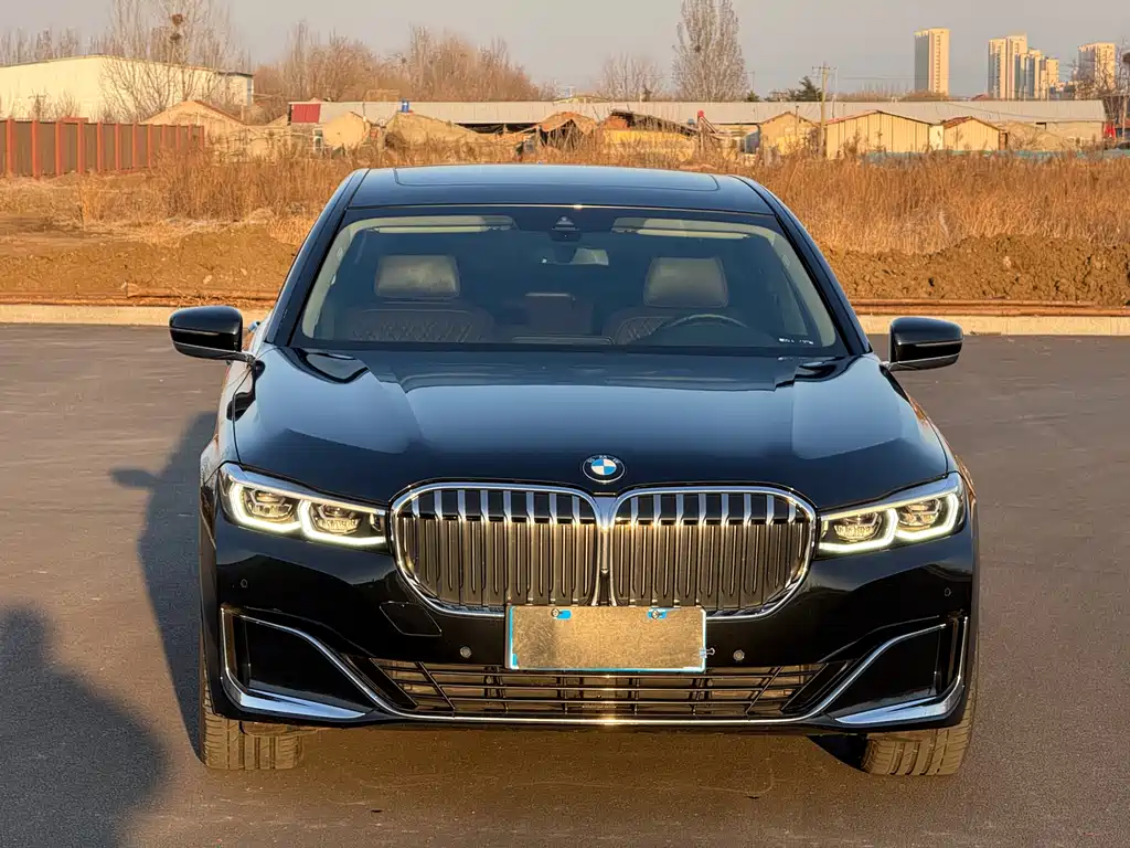 BMW 7 Series 2021 740Li Leading Luxury Package купить на сайте DeffCars