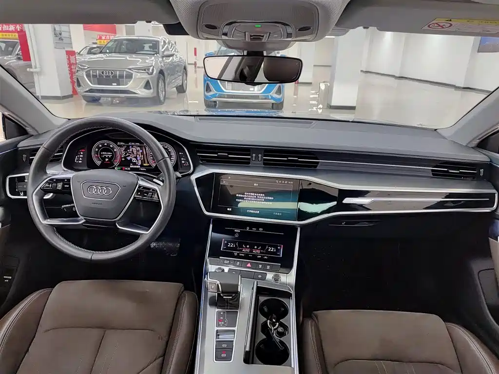 Audi A7L 2024 45TFSI S-line Dream Building Liquid Crystal Package купить на сайте DeffCars