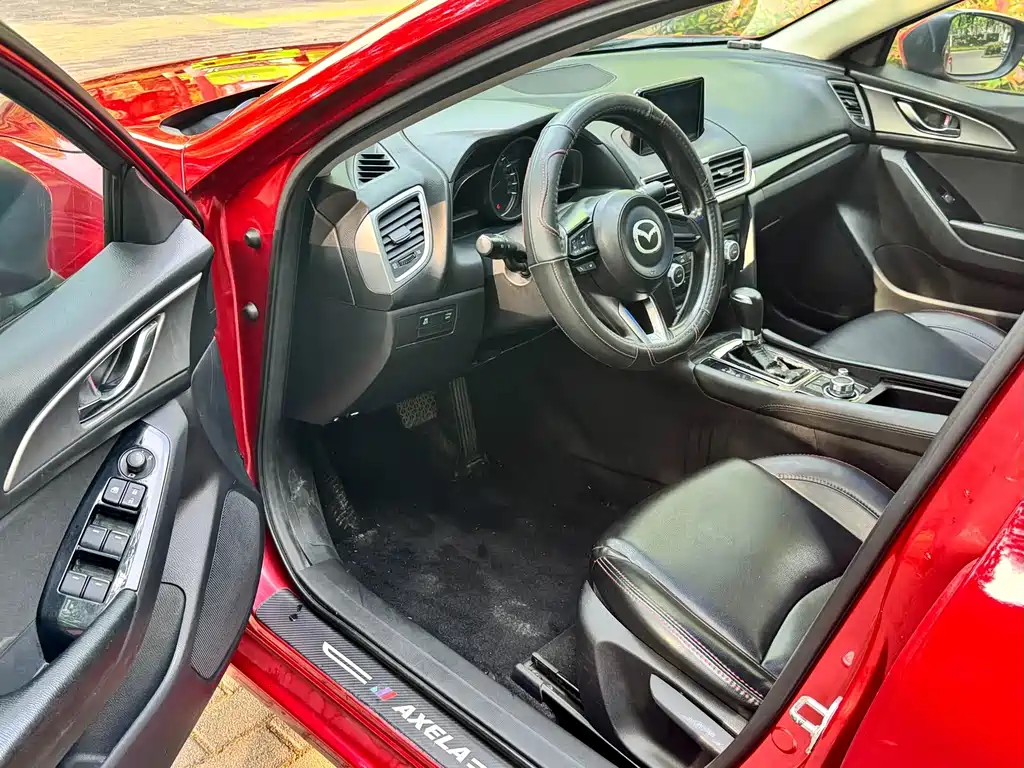 Mazda3 Angkesela 2016 sedan 1.5L automatic luxury model купить на сайте DeffCars