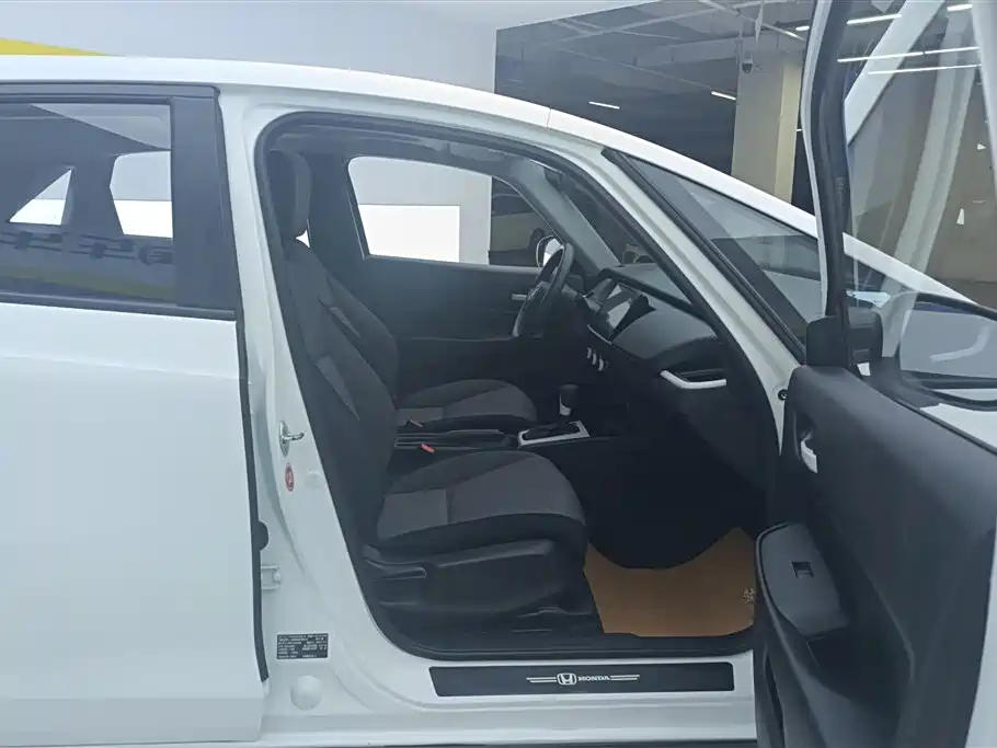 Fit 2022 1.5L CVT Trendy Sunroof Edition купить на сайте DeffCars