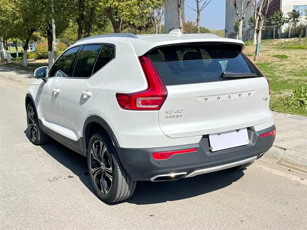 Volvo XC40 2020 T4 four-wheel drive Zhiyuan Sport Edition купить на сайте DeffCars