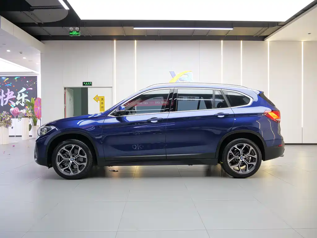 BMW X1 2020 sDrive25Li Leading Model купить на сайте DeffCars