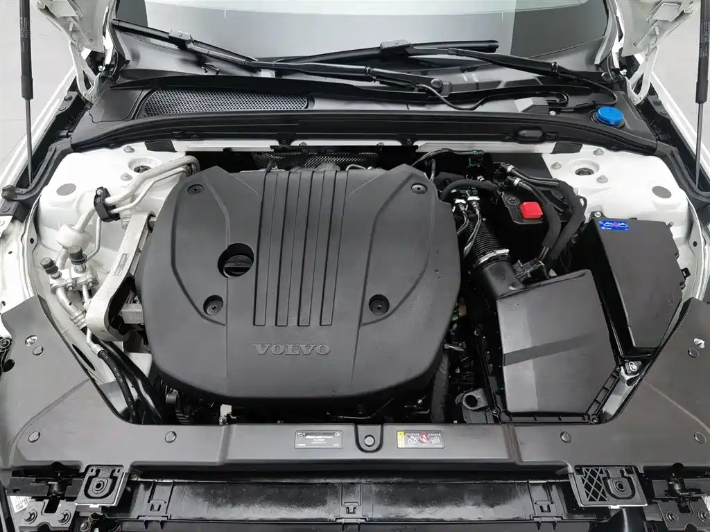 Volvo S60 2024 B4 Zhiyi Luxury Edition купить на сайте DeffCars
