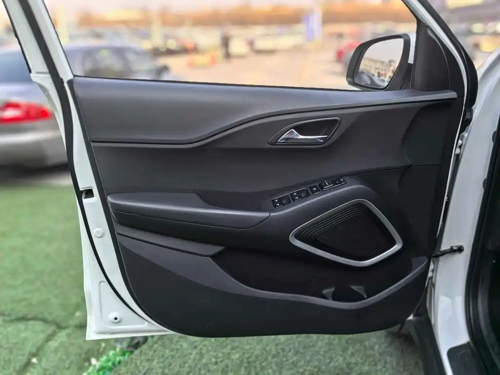 Beijing Hyundai ix35 2020 2.0L automatic two-wheel drive Zhiyong·Enjoy Edition купить на сайте DeffCars