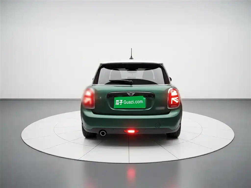MINI 2021 1.5T COOPER Classic купить на сайте DeffCars