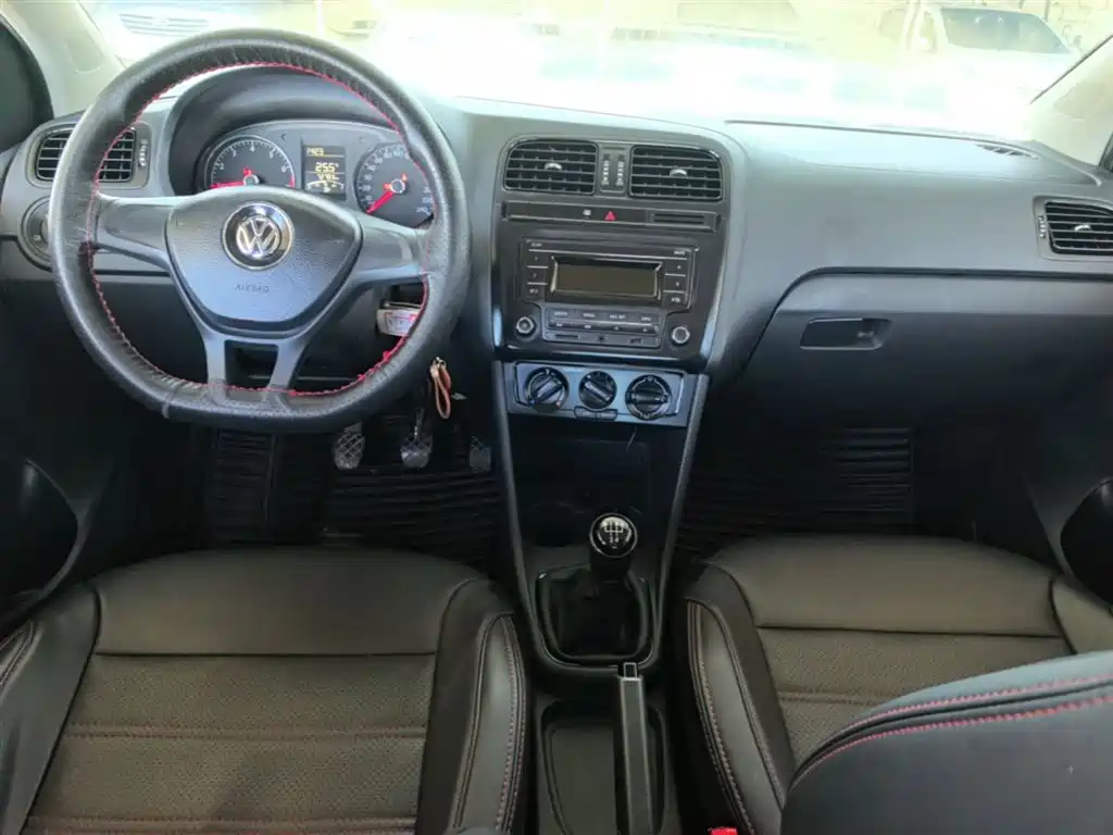 Polo 2016 1.4L manual fashion model купить на сайте DeffCars
