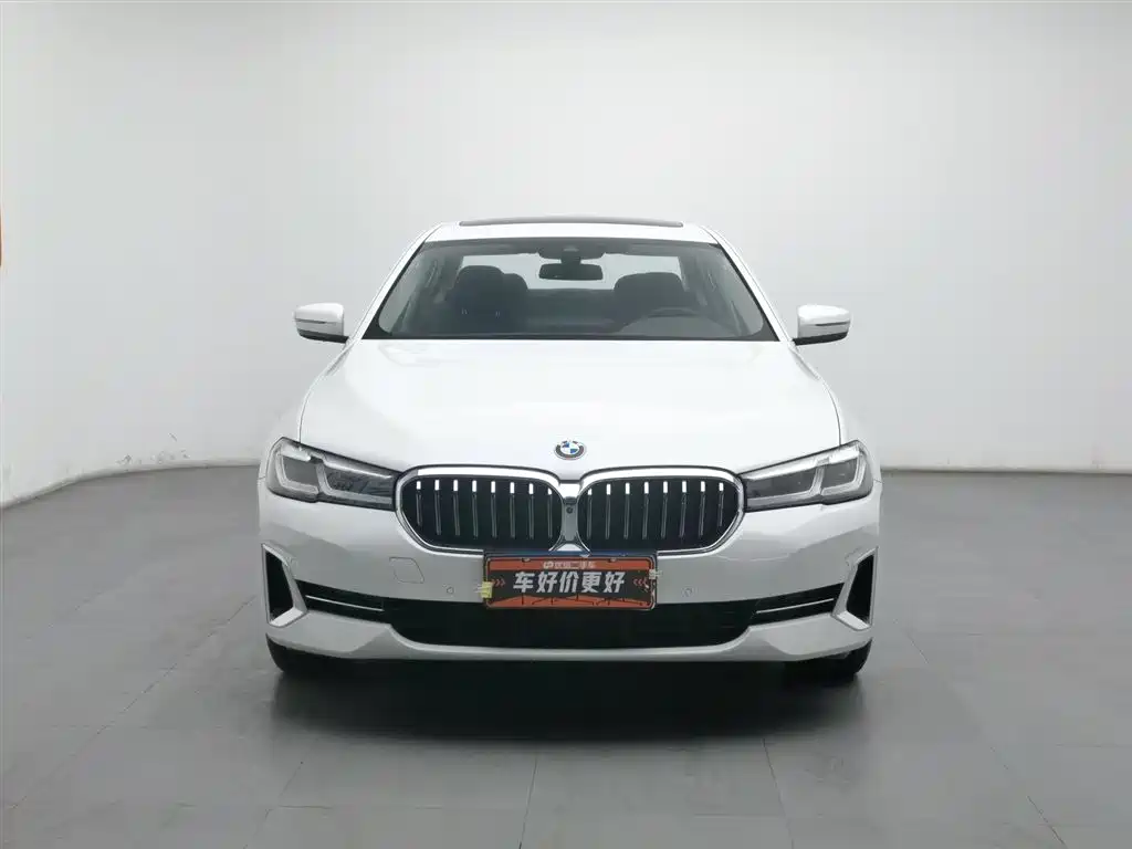 BMW 5 Series 2022 Facelift Three 530Li Exclusive Luxury Package купить на сайте DeffCars