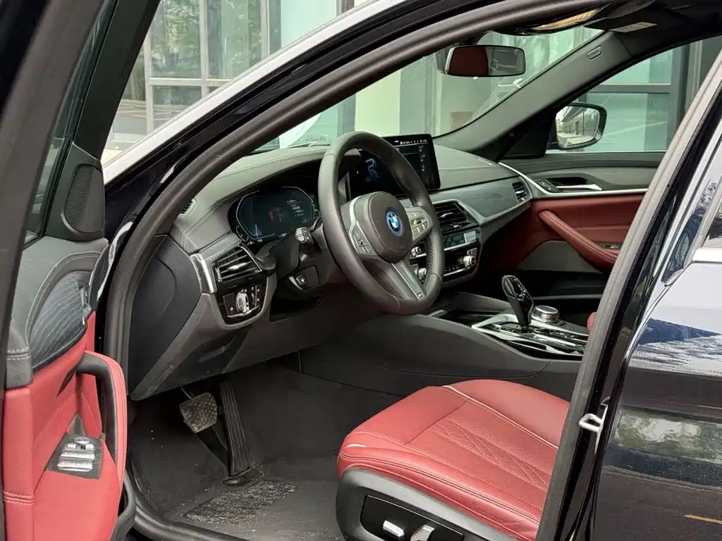 BMW 5 Series New Energy 2022 Model 2 535Le M Sports Package купить на сайте DeffCars