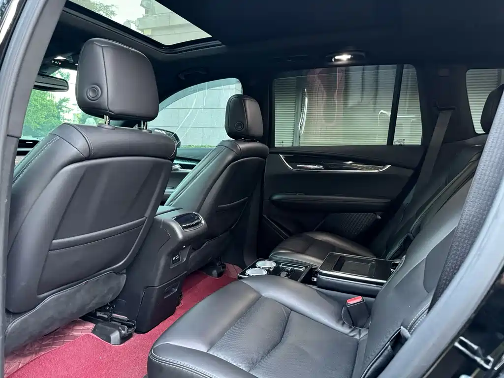Cadillac XT6 2021 28T six-seat four-wheel drive luxury model купить на сайте DeffCars