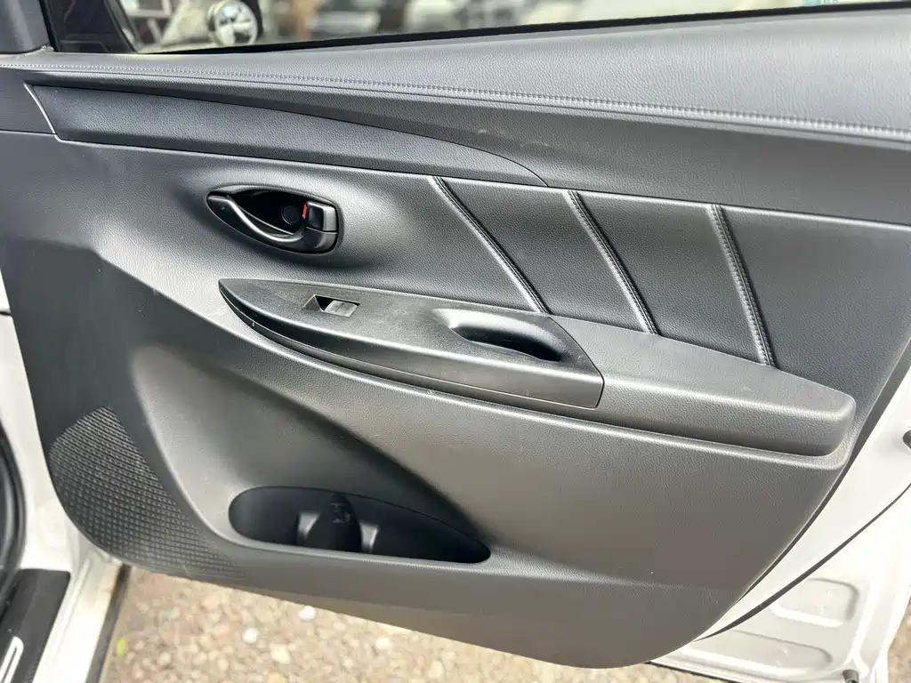 YARiS L Zhixuan 2020 Zhixuan X 1.5L CVT leading version купить на сайте DeffCars