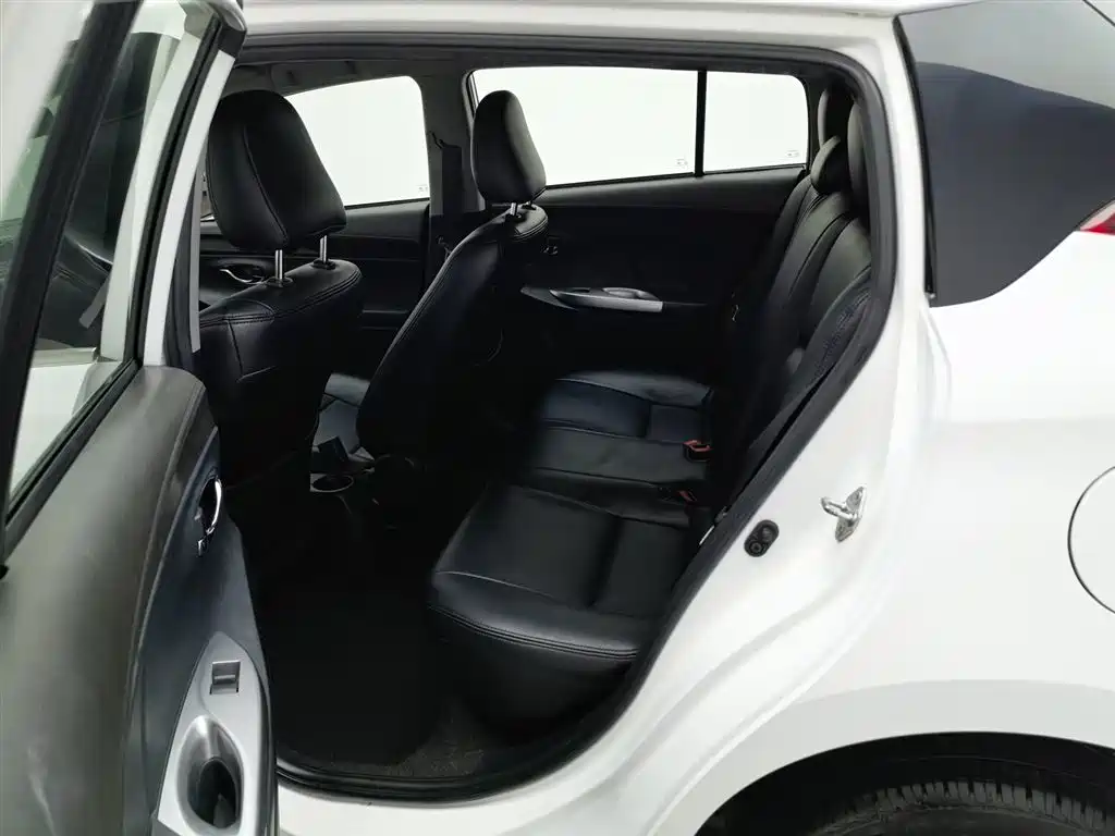 YARiS L 2014 1.3E manual charm version купить на сайте DeffCars