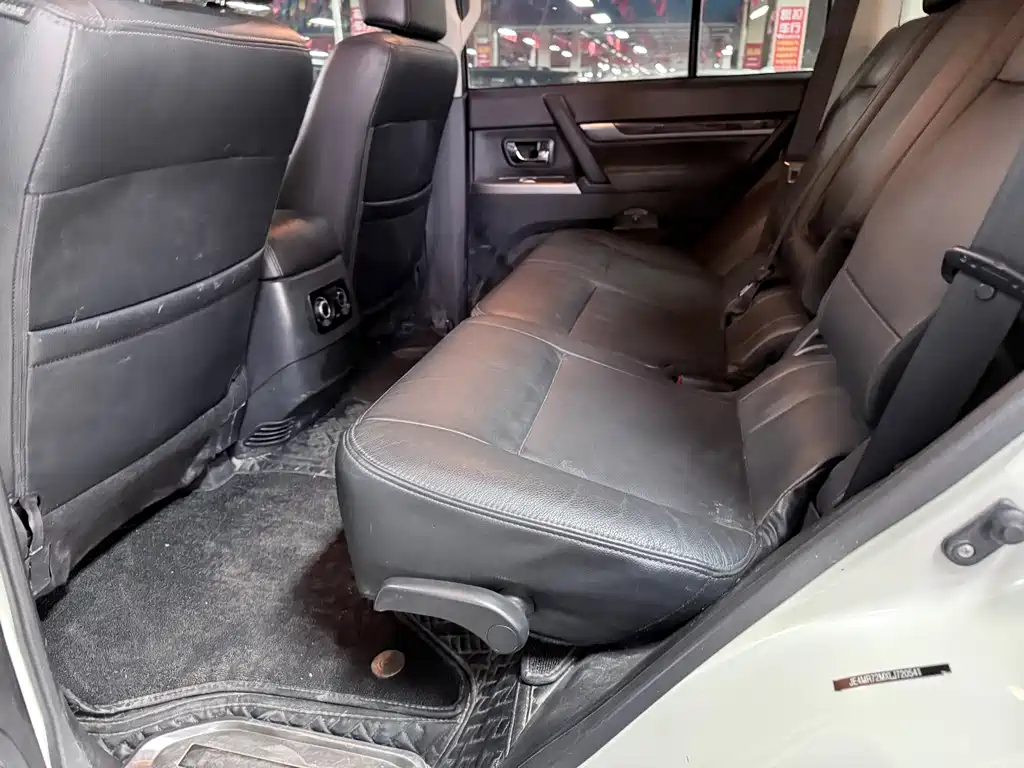 Pajero imported 2020 3.0L automatic standard version купить на сайте DeffCars