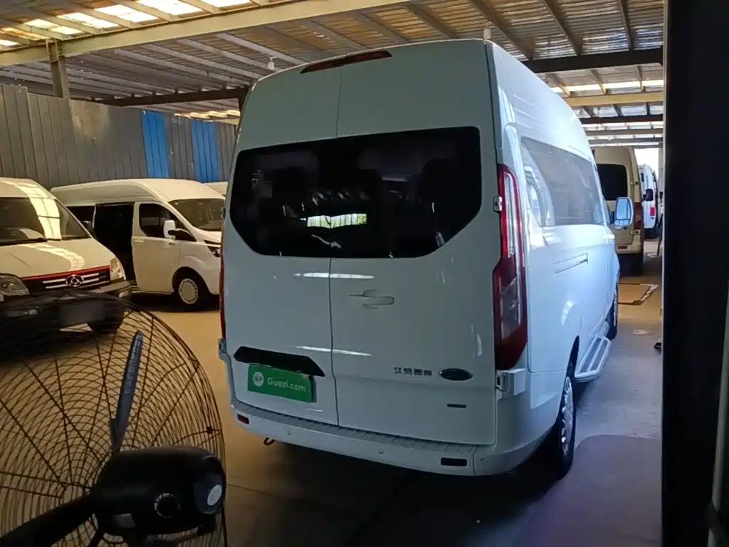 Transit 2019 2.0T Diesel Business Travel Type Center Axle Center Top 9 Seats National VI купить на сайте DeffCars