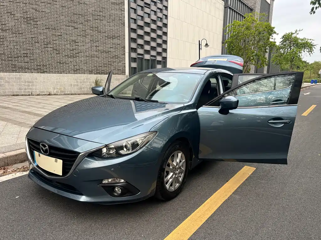 Mazda Axela 2016 sedan 1.5L automatic comfort type купить на сайте DeffCars