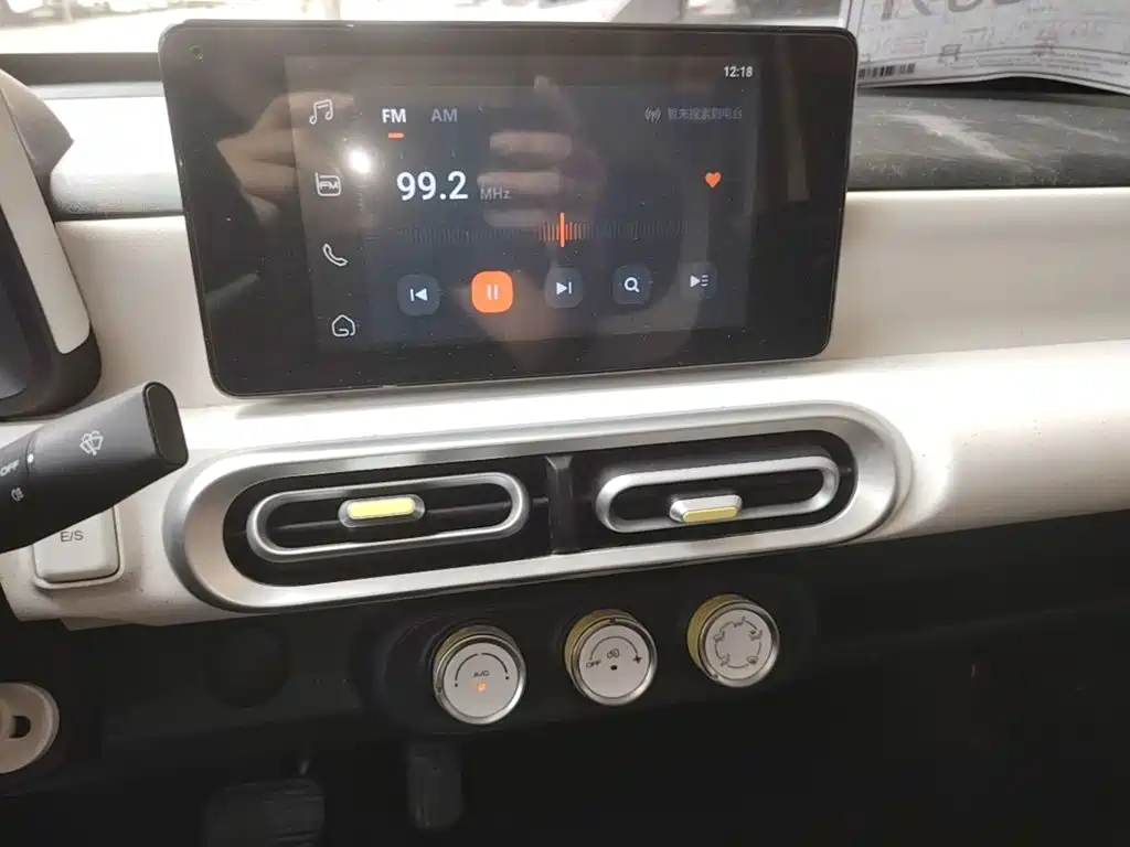 Hongguang MINIEV 2024 third generation 215km advanced version купить на сайте DeffCars