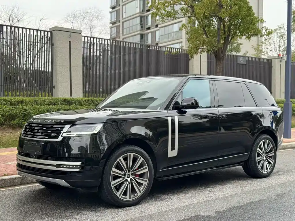 Range Rover 2024 3.0 L6 400PS Genesis Extended Edition купить на сайте DeffCars