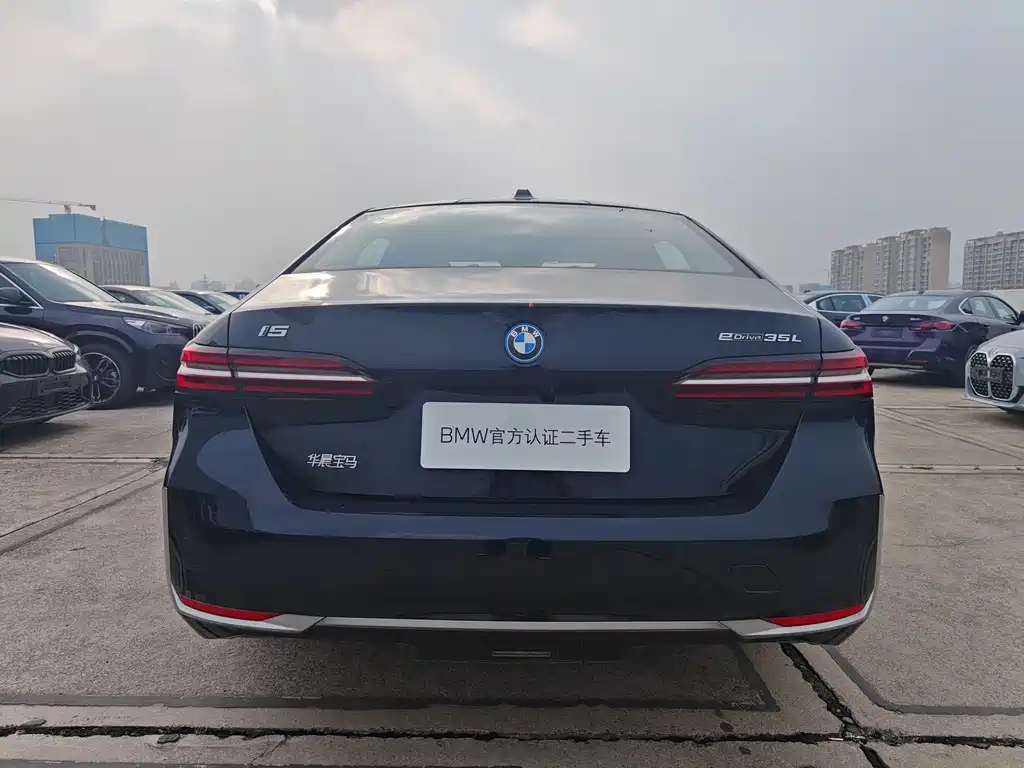 BMW i5 2024 eDrive 35L Exclusive Luxury Package купить на сайте DeffCars