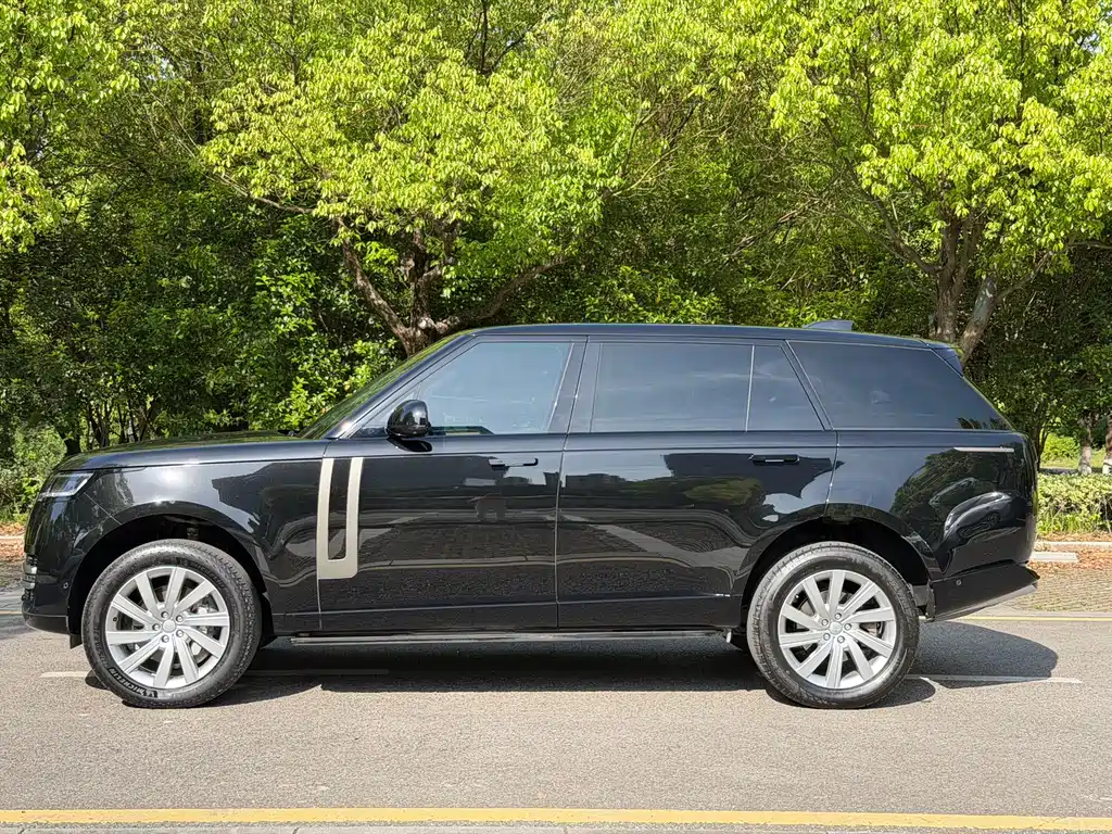 Range Rover 2023 3.0 L6 400PS Seven-seater Extended Edition купить на сайте DeffCars