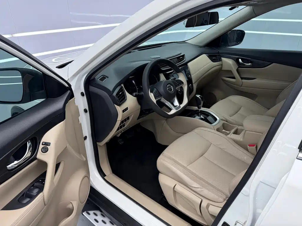 X-Trail 2017 2.0L CVT Comfort Edition 2WD купить на сайте DeffCars