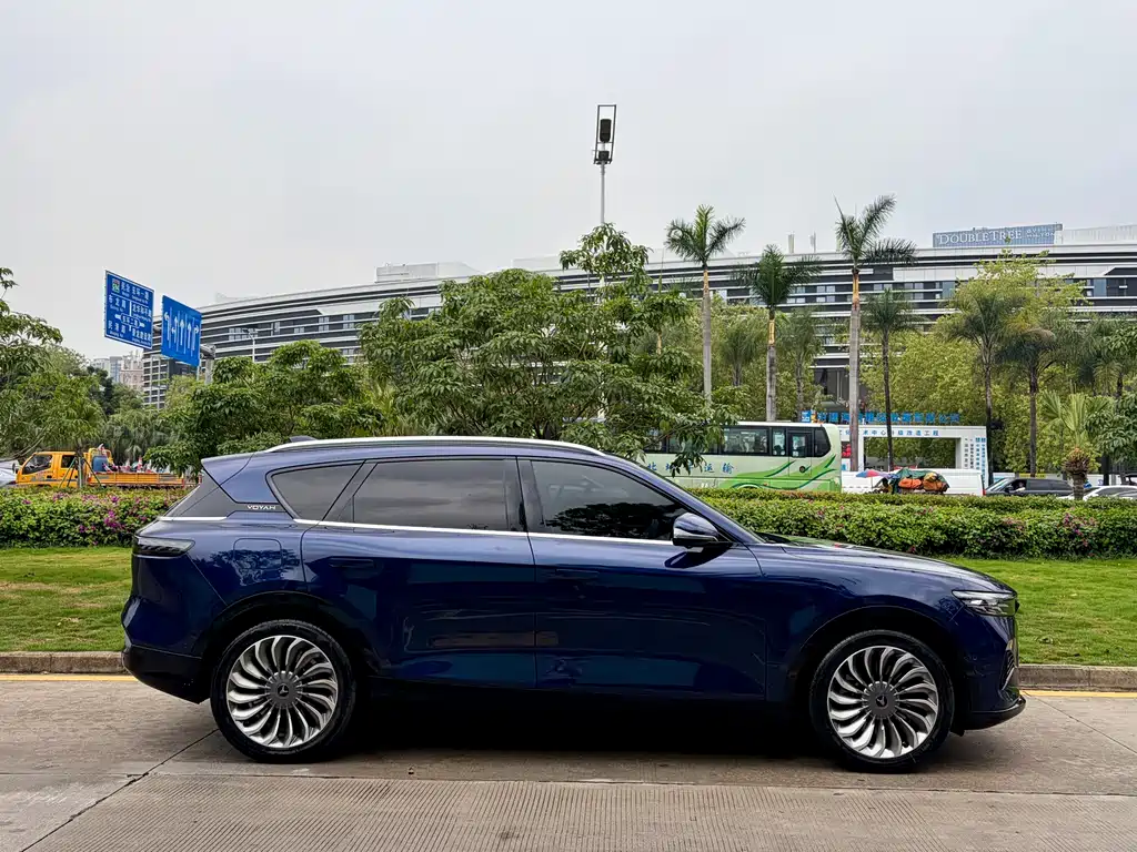 Lantu FREE 2021 four-wheel drive standard extended range exclusive luxury package купить на сайте DeffCars