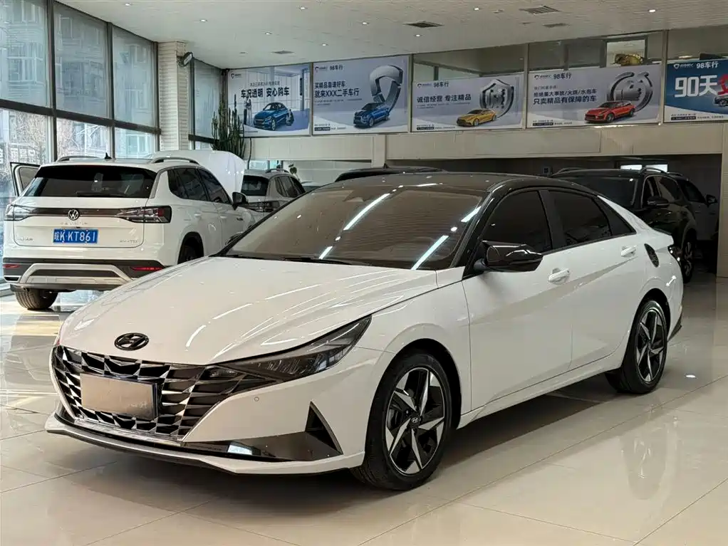 Elantra 2022 1.5L CVT LUX Premium Edition купить на сайте DeffCars