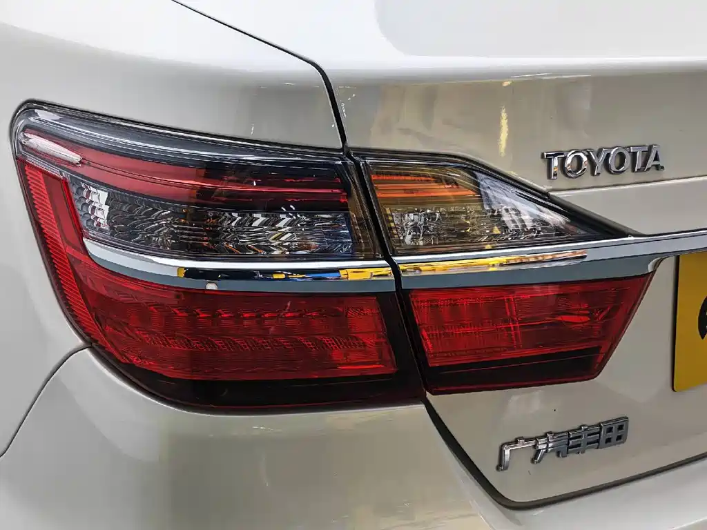 Camry 2016 Dual Engine 2.5HG 10th Anniversary Deluxe Navigation Edition купить на сайте DeffCars