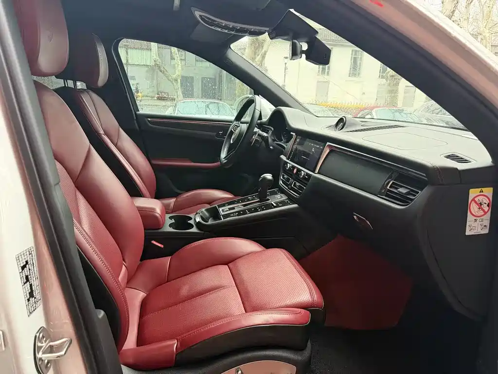 Macan 2024 Macan 2.0T купить на сайте DeffCars