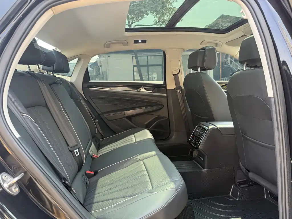 Passat 2024 330TSI Elite Edition купить на сайте DeffCars