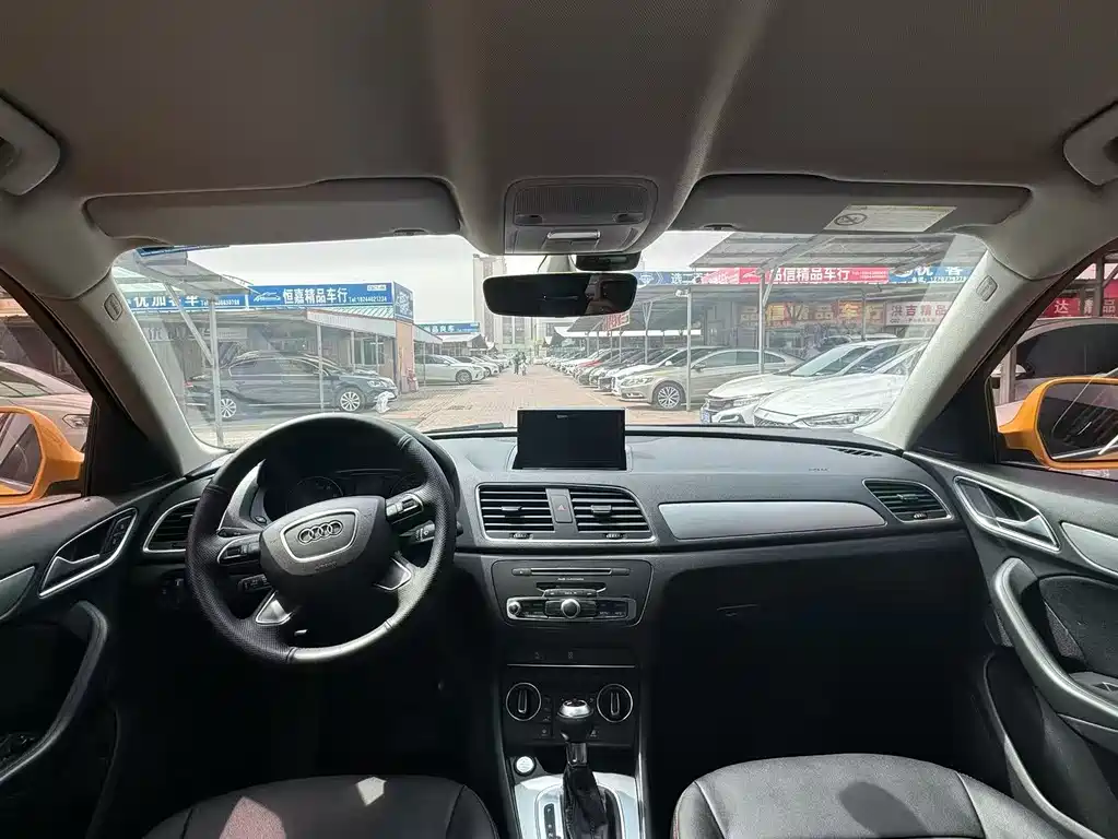 Audi Q3 2017 30 TFSI Standard купить на сайте DeffCars