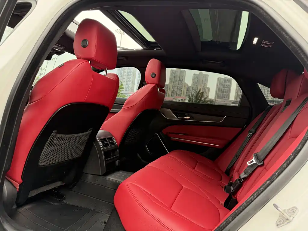 Jaguar XFL 2022 XFL 2.0T P250 two-wheel drive elite sports version купить на сайте DeffCars