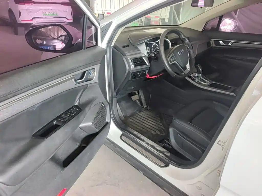 Emgrand GS 2016 Elegant Edition 1.3T Automatic Style купить на сайте DeffCars