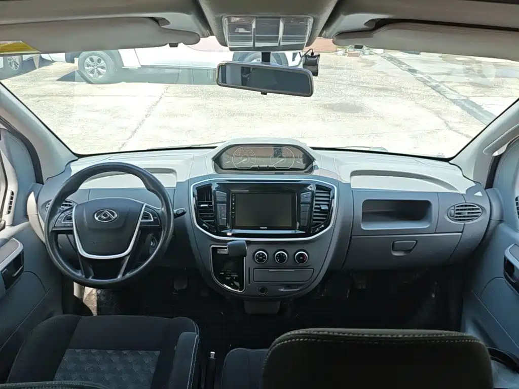 V80 2023 model 2.0T AMT classic Ao Yuntong short axis mid-top 5/6 seats купить на сайте DeffCars