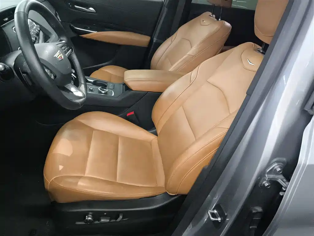 Cadillac XT4 2023 28T two-wheel drive premium model купить на сайте DeffCars