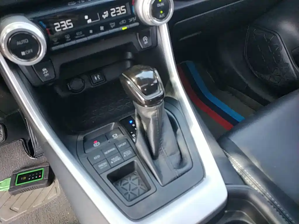 Wilanda 2020 2.0L CVT four-wheel drive luxury version купить на сайте DeffCars