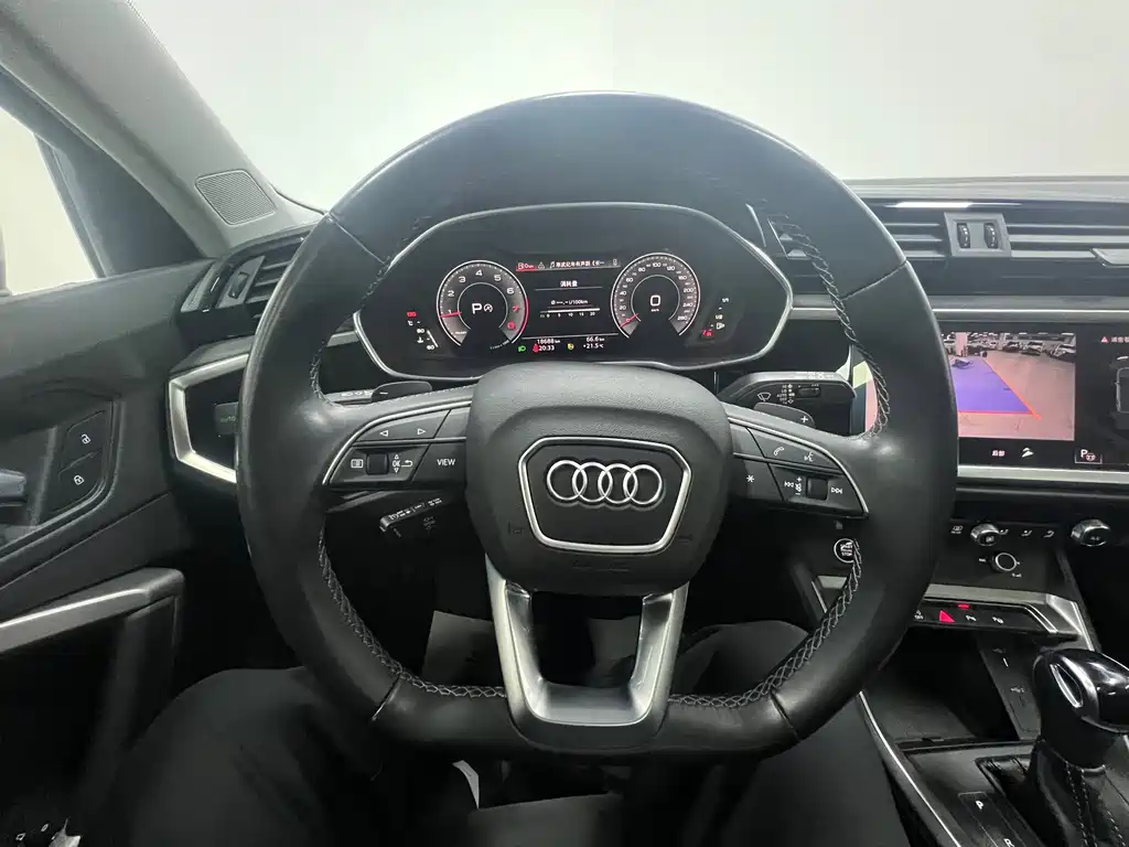 Audi Q3 2022 35 TFSI Fashionable and Dynamic купить на сайте DeffCars