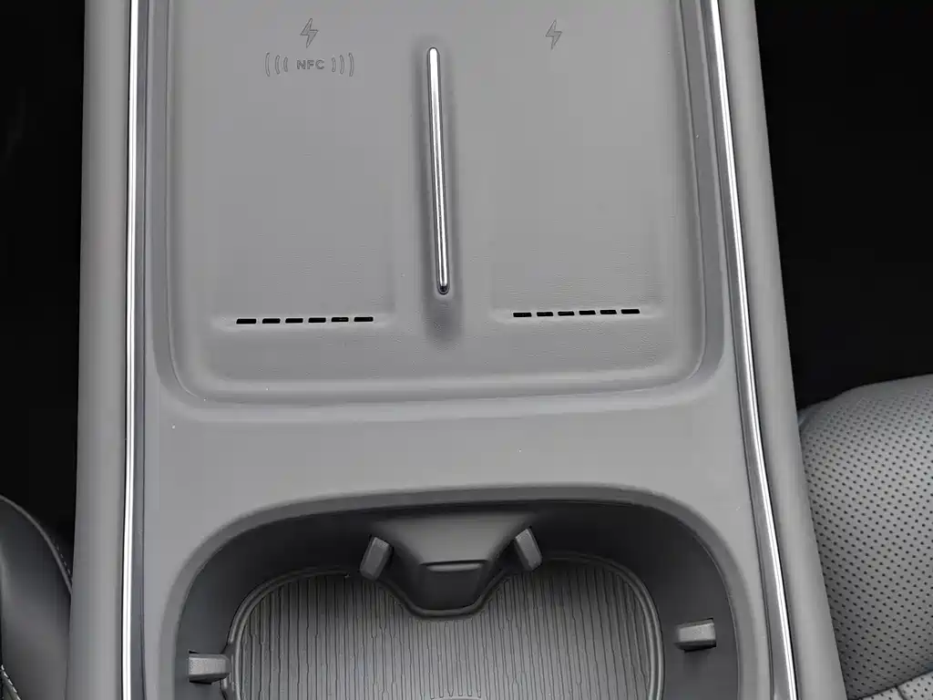 Xpeng P7+ 2024 Long Battery Life Max купить на сайте DeffCars