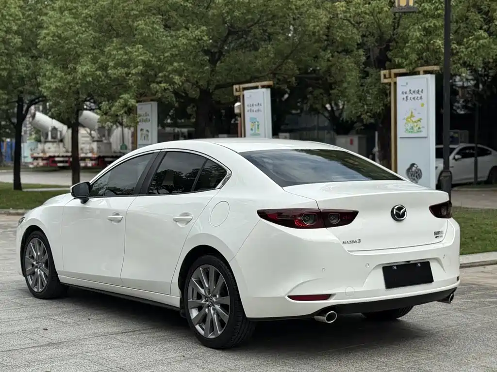 Mazda3 Angkesela 2020 2.0L Automatic Premium Edition купить на сайте DeffCars
